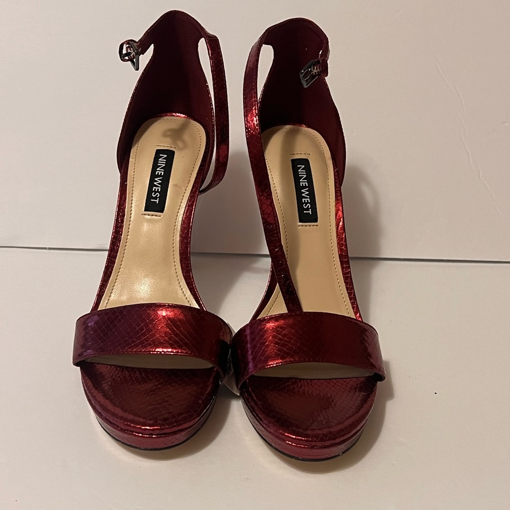 NIB Nine West Eden Dark Red Platform Heels